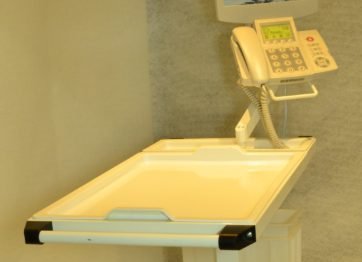 Spital-Mobiliar aus Hart-PVC / Verbund